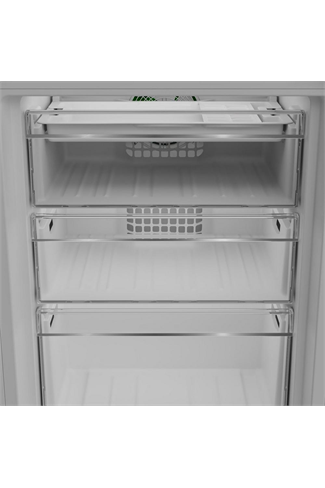 Blomberg KNE4554EVI Integrated 54cm White 70/30 Fridge Freezer