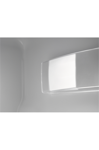 Zanussi ZNNN18ES3 TwinTechÂ® No FrostSeries 60Â  EÂ  E501X single ctrl InternalÂ  No Fan 2 Half Dra