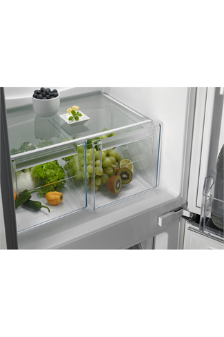 Zanussi ZNNN18ES3 TwinTechÂ® No FrostSeries 60Â  EÂ  E501X single ctrl InternalÂ  No Fan 2 Half Dra